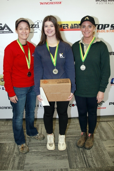 COM Ladies_8700.jpg
