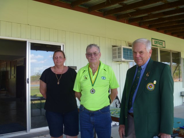 DR-Vet Megan Niven W Neale Johnson Rob Fox.JPG