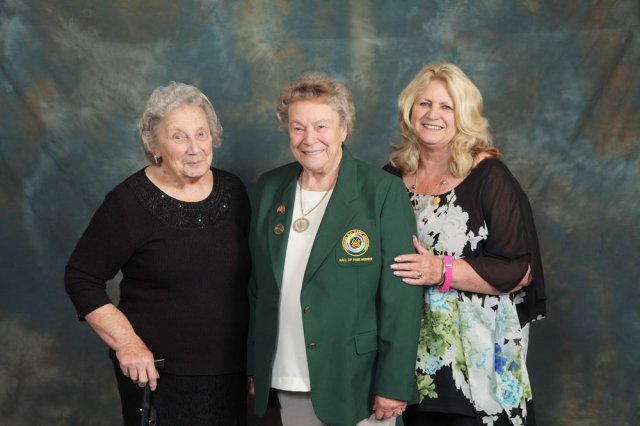 Violet Reade with family.JPG